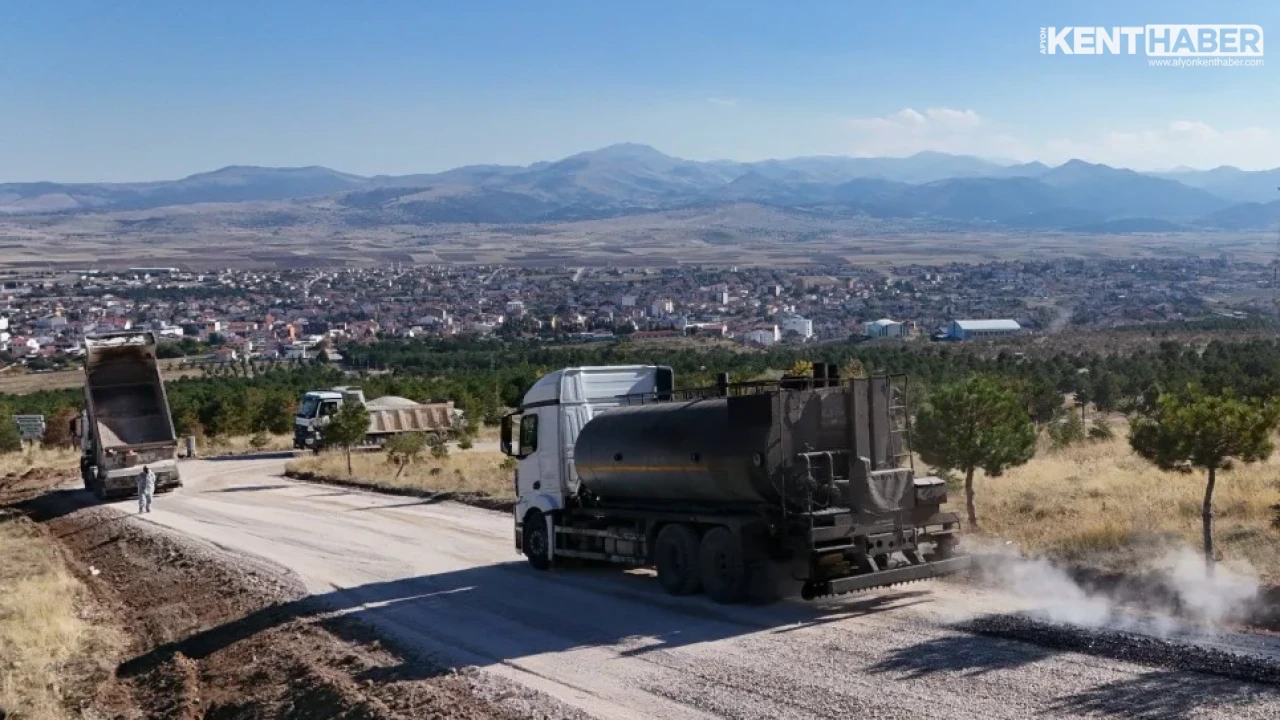 Emirdağ Belediyesi Kocatepe Caddeleri İçin 9 Bin Metrekarelik Asfalt Çalışması Başlattı - Detay Görsel 3