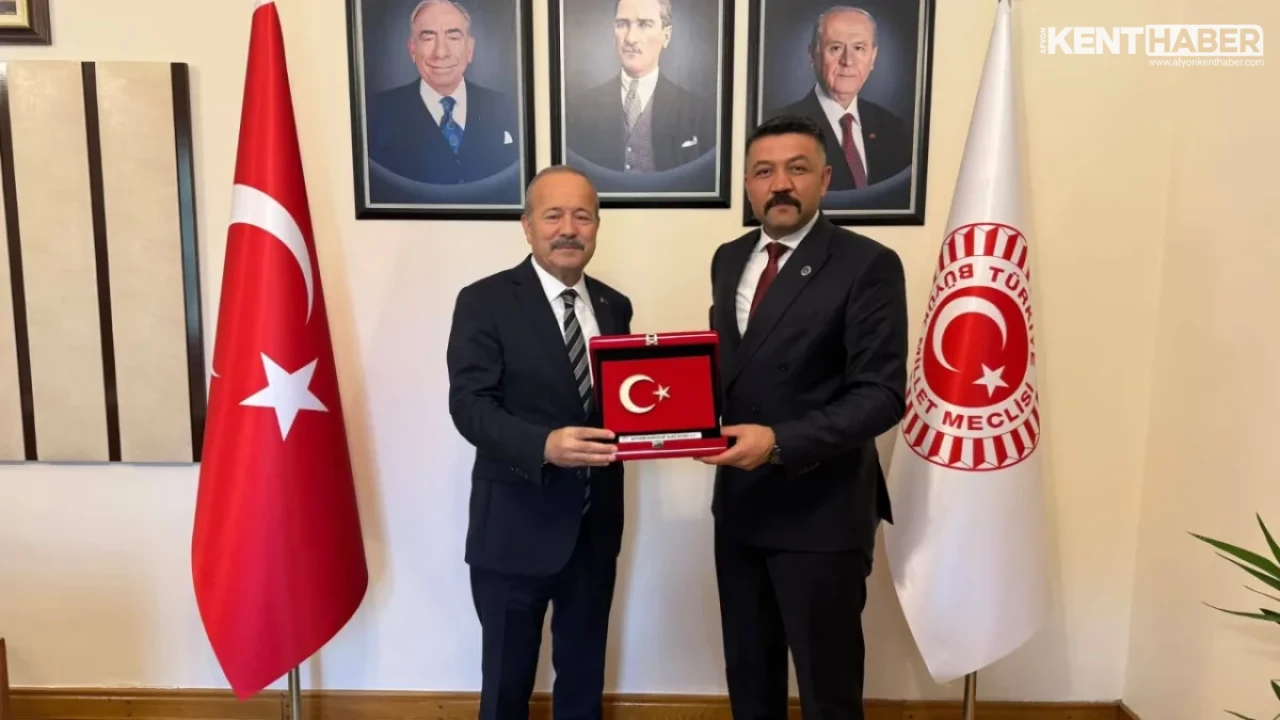 Afyonkarahisar Ülkü Ocakları Başkanı Mesut Çetinkaya’dan TBMM İdare Amiri Mehmet Taytak’a Anlamlı Ziyaret