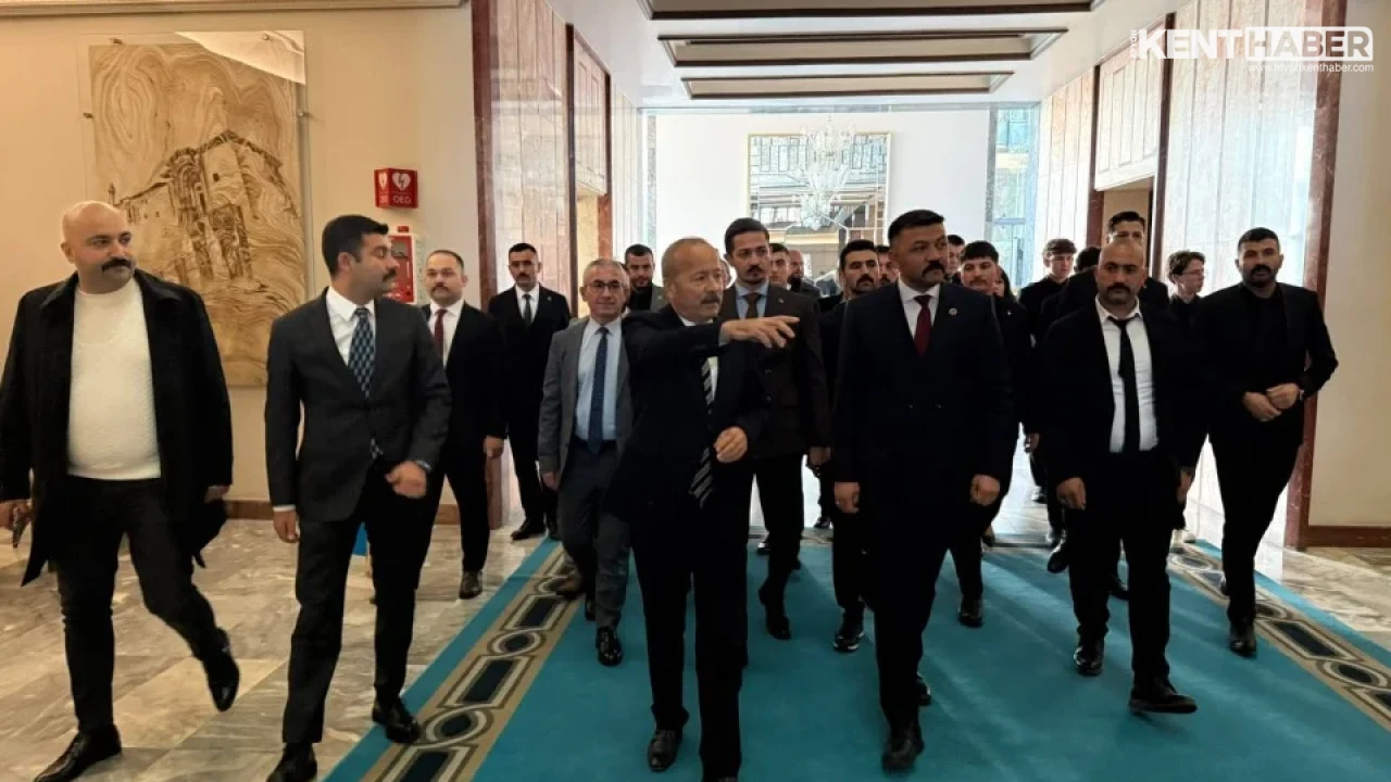 Afyonkarahisar Ülkü Ocakları Başkanı Mesut Çetinkaya'dan TBMM İdare Amiri Mehmet Taytak'a Anlamlı Ziyaret - Detay Görsel 2