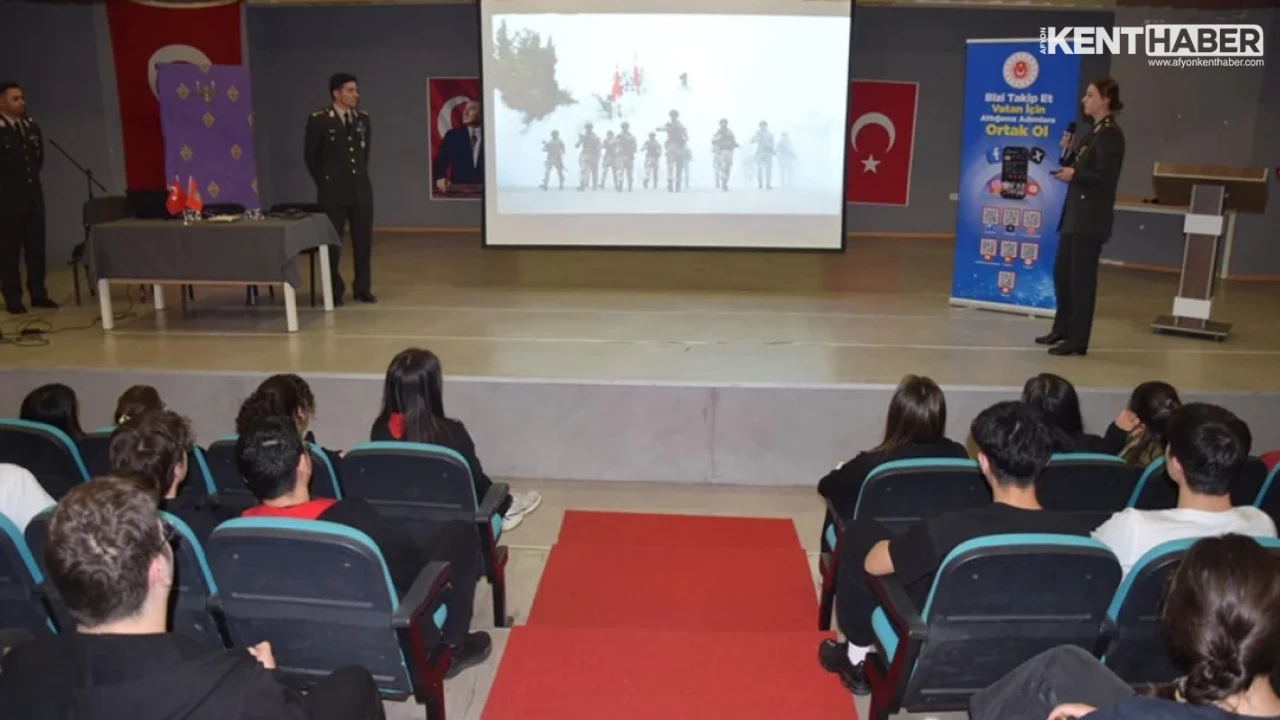Kara Kuvvetleri Komutanlığı'ndan Öğrencilere Yönelik Kapsamlı Mesleki Tanıtım Faaliyeti - Detay Görsel 1