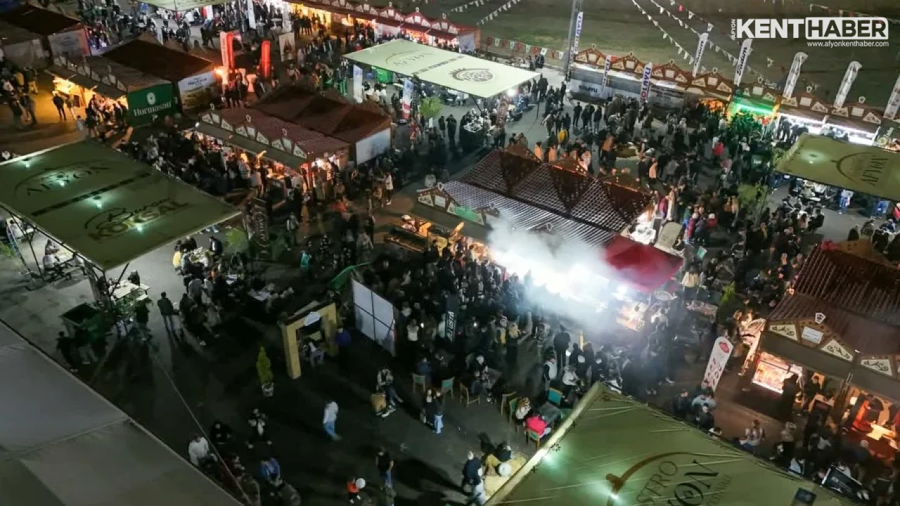 Gastro Afyon'un İkinci Gününde Ekin Uzunlar ve İrem Derici Rüzgarı Esti - Detay Görsel 4
