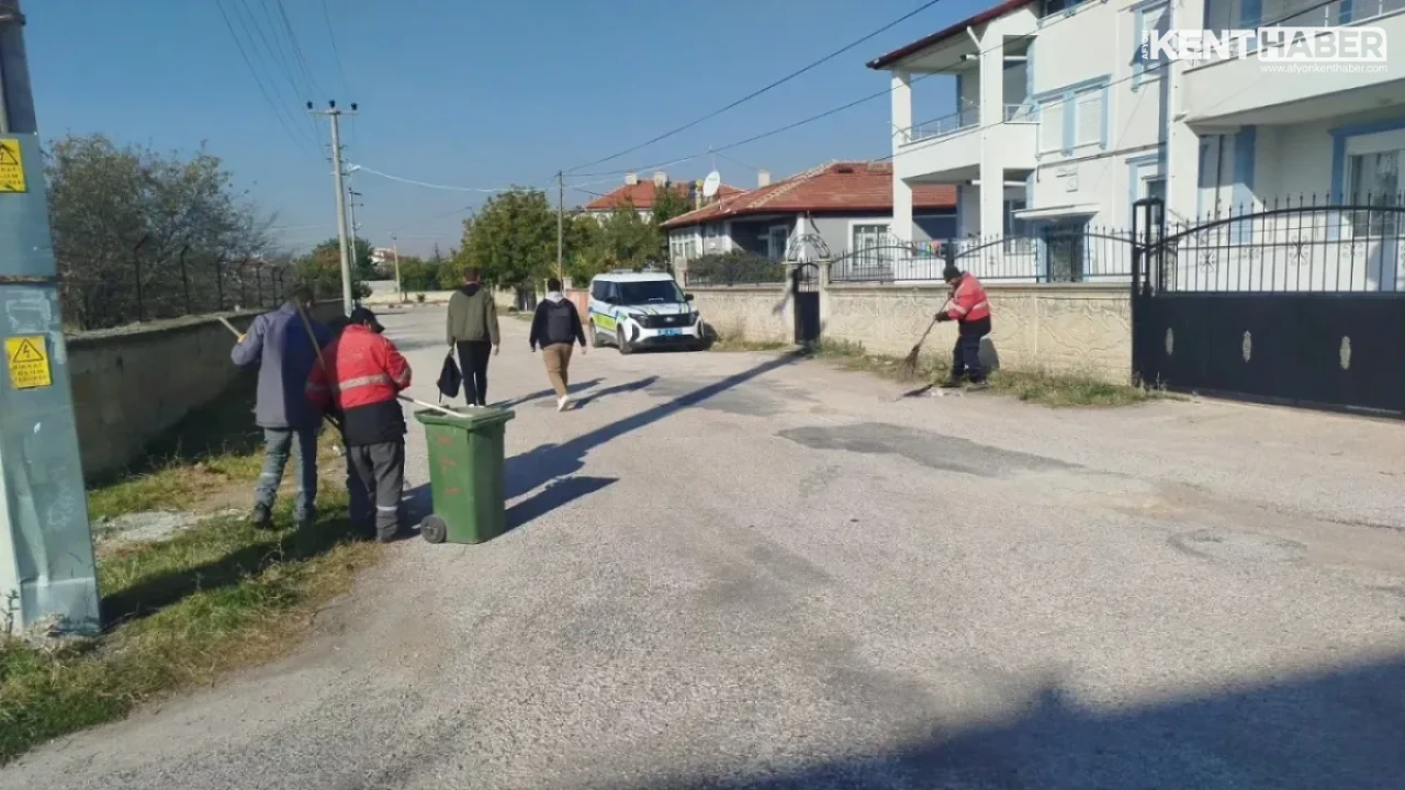 Bolvadin Belediyesi'nden Gökçeyayla Mahallesi'nde Kapsamlı Temizlik Çalışması - Detay Görsel 2