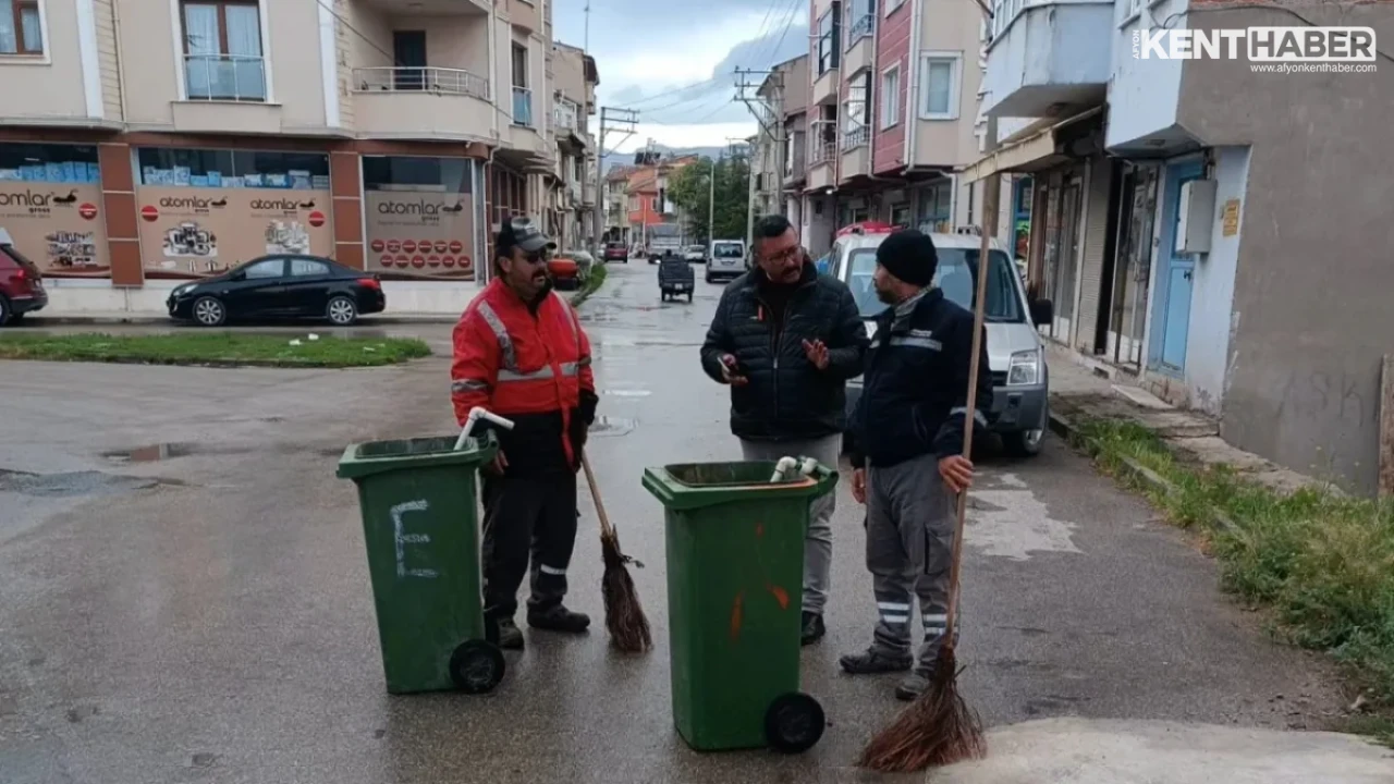 Bolvadin Belediyesi’nden Temizlik Seferberliği: Hisar ve Fatih Mahallelerinde Kapsamlı Çalışma
