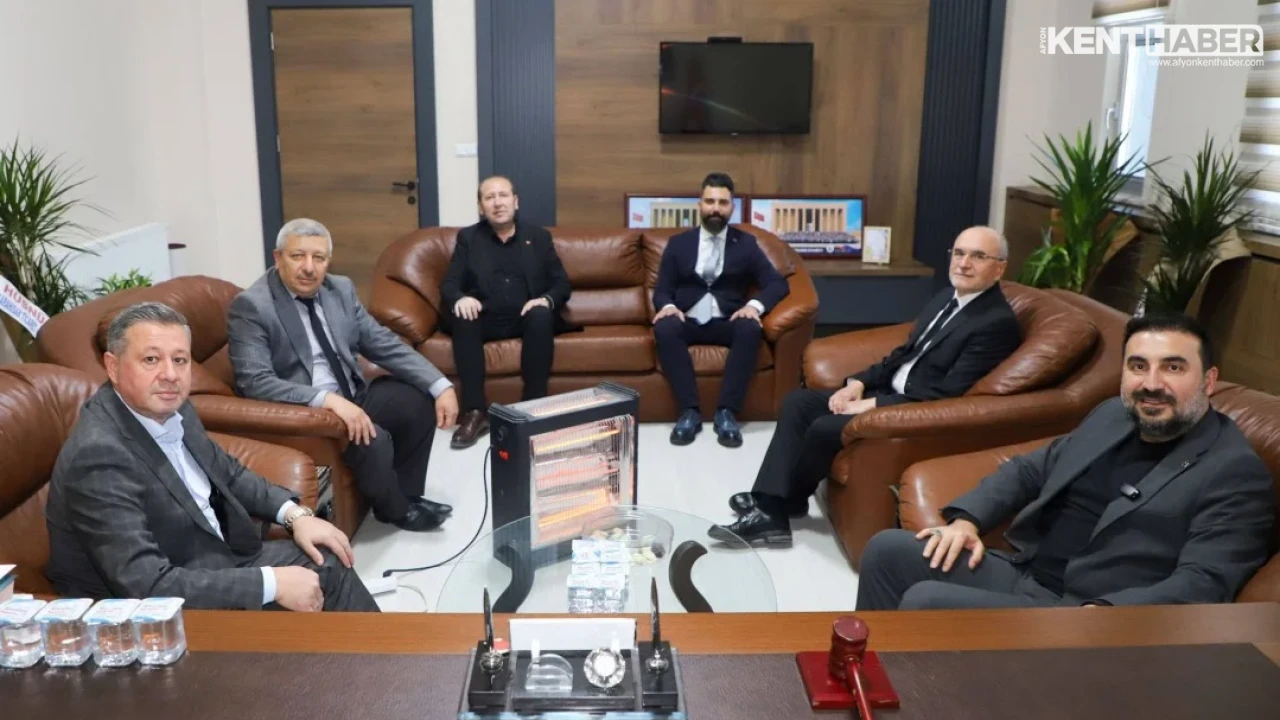 AK Parti İl Başkanı Dr. Özgür Kavak'tan Mehmet Kumartaşlı'ya Makam Ziyareti - Detay Görsel 1