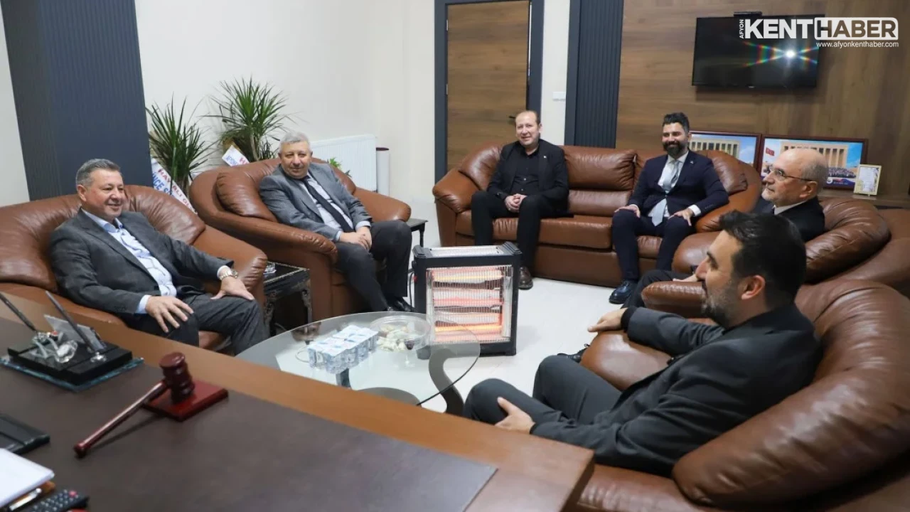 AK Parti İl Başkanı Dr. Özgür Kavak'tan Mehmet Kumartaşlı'ya Makam Ziyareti - Detay Görsel 3