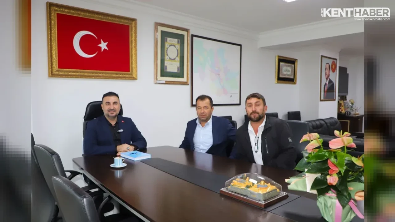 AK Parti Afyonkarahisar İl Başkanı Dr. Özgür Kavak’tan Köy Muhtarlarıyla İstişare Buluşması