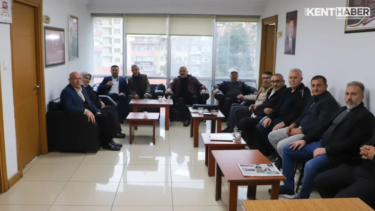 AK Parti Afyonkarahisar İl Başkanı Dr. Özgür Kavak Teşkilatla Buluştu