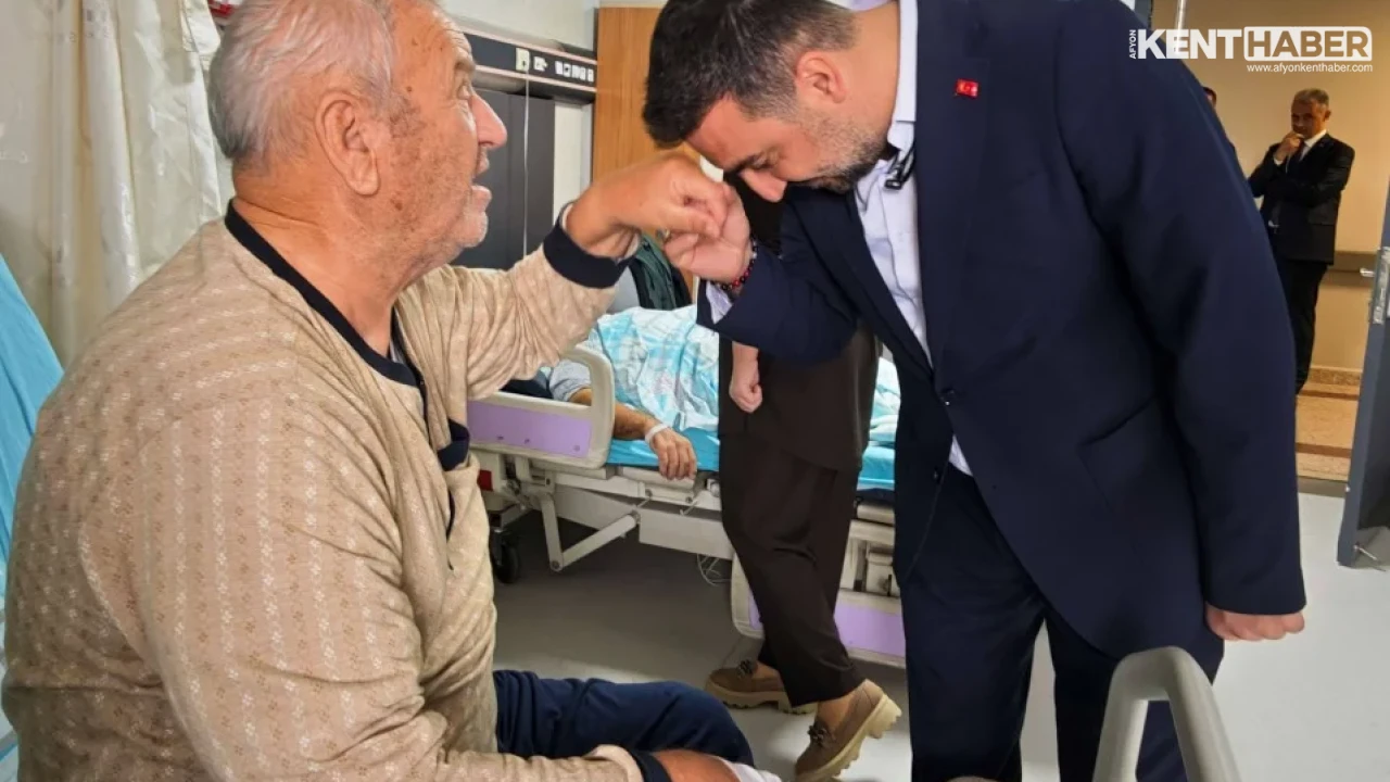 AK Parti Afyonkarahisar İl Başkanı Dr. Özgür Kavak'tan Hastane Ziyareti - Detay Görsel 1