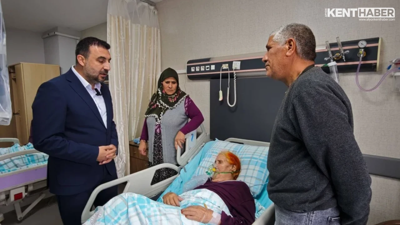 AK Parti Afyonkarahisar İl Başkanı Dr. Özgür Kavak'tan Hastane Ziyareti - Detay Görsel 3
