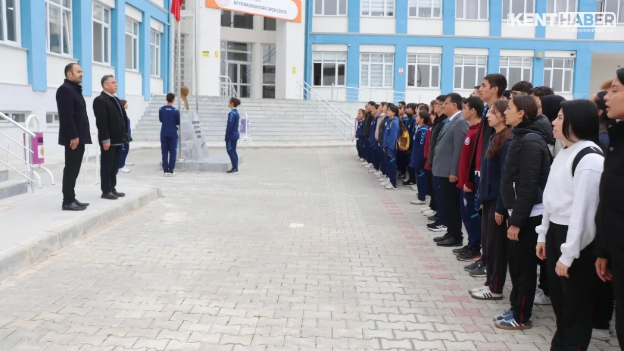 İl Milli Eğitim Müdürü İsmail Altınkaynak Afyonkarahisar Spor Lisesini Ziyaret Etti