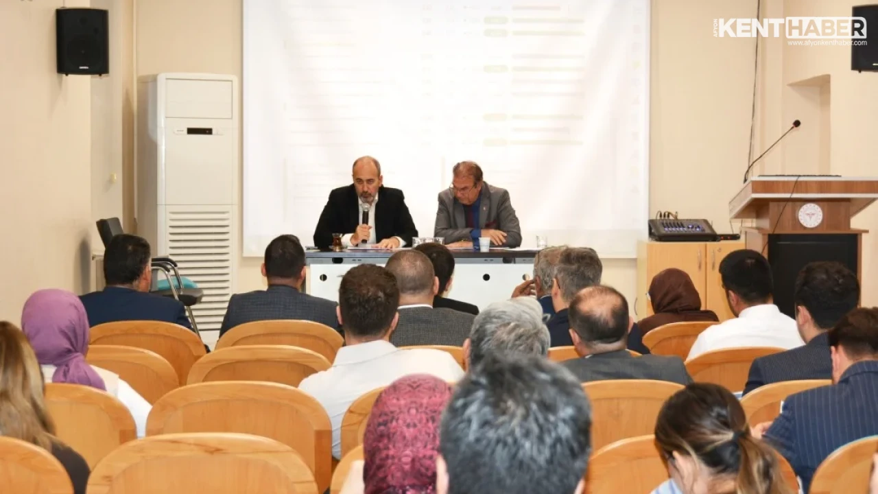 Afyonkarahisar'da Halk Sağlığı Masaya Yatırıldı: 1. Basamak Sağlık Hizmetleri Toplantısı Gerçekleştirildi - Detay Görsel 4