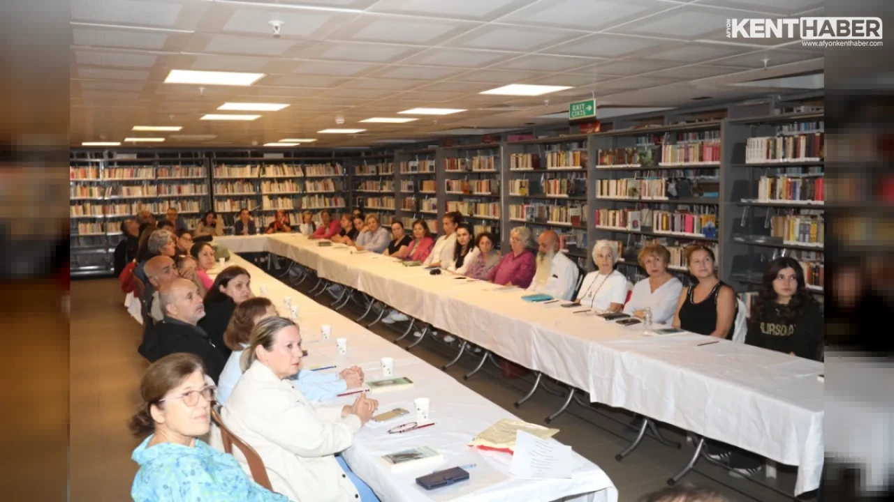 İzmir Efes Selçuk Kitap Topluluğundan Unutulmaz İlk Buluşma ve Edebiyat Söyleşisi
