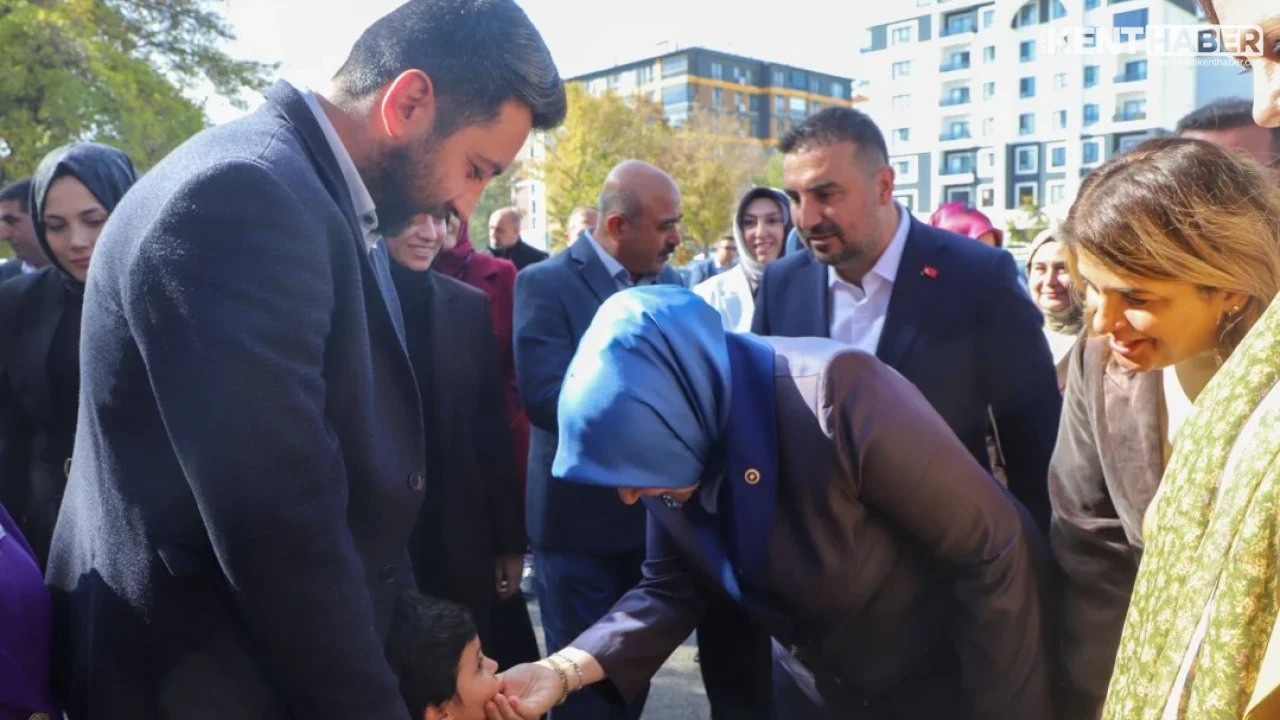 AK Parti Afyonkarahisar'da Kadın Kolları İl Danışma Meclisi Toplantısı gerçekleştirilecek - Detay Görsel 3