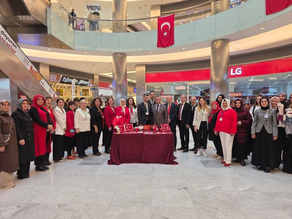 Afyonkarahisar’da Kadınların El Emeği ‘HEM Kadınları Gözüyle Cumhuriyet’ Sergisiyle Buluştu - Detay Görsel 2