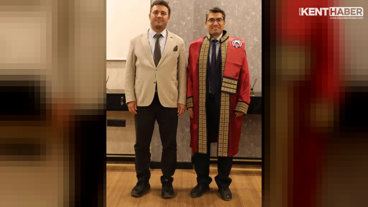 AFSÜ'de Profesör ve Doçentliğe Atanan Öğretim Üyeleri Cübbe Giydi - Detay Görsel 2