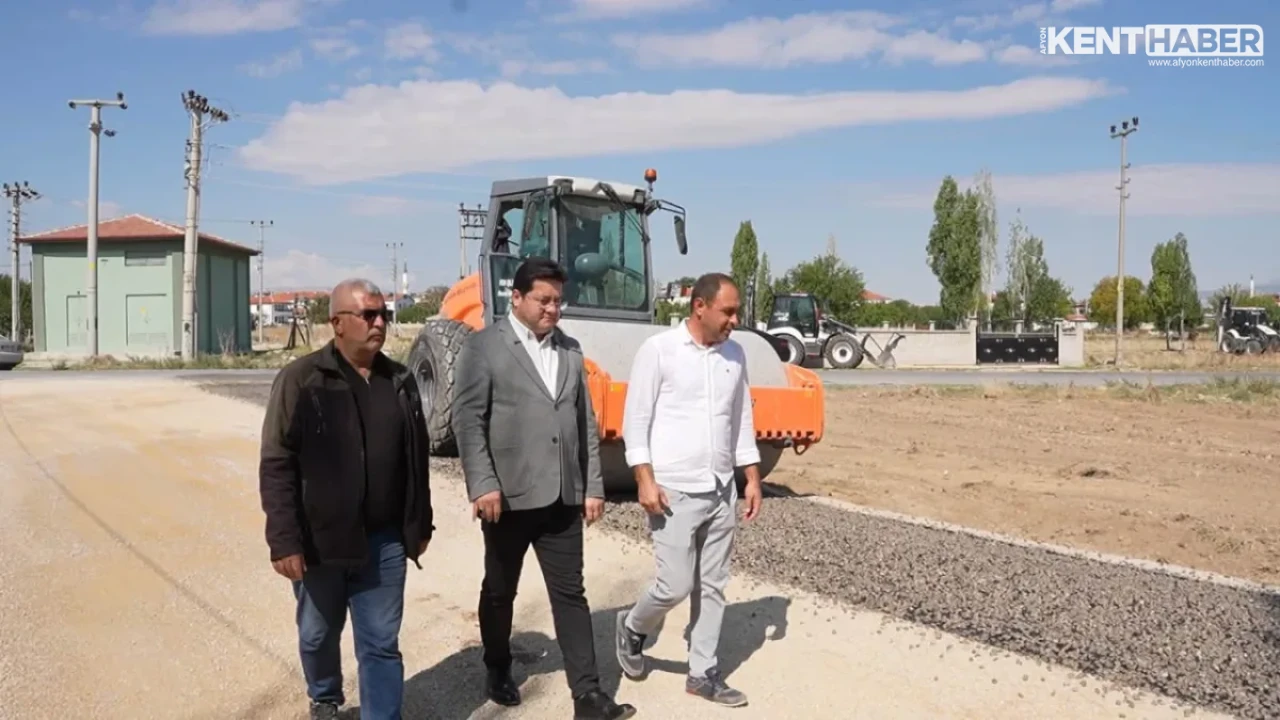 Bolvadin Kırkgöz Mahallesi’nde 7500 Metrelik Asfalt Çalışması Başladı