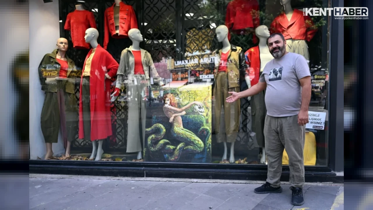 Mersin Tarsus’ta Esnaf Vitrinleri Açık Hava Sanat Galerisine Dönüştü