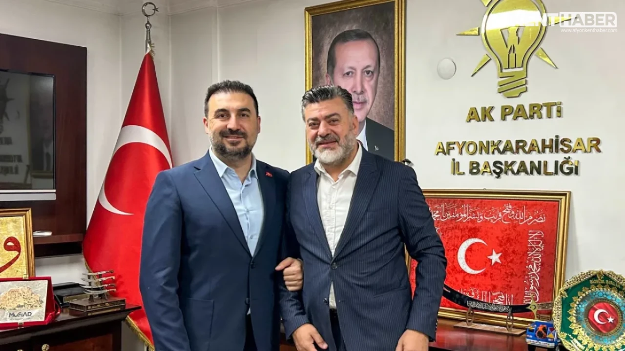 Muhtarlar Derneği Başkanı Suat Uygur’dan AK Parti Afyonkarahisar İl Başkanlığı’na Ziyaret
