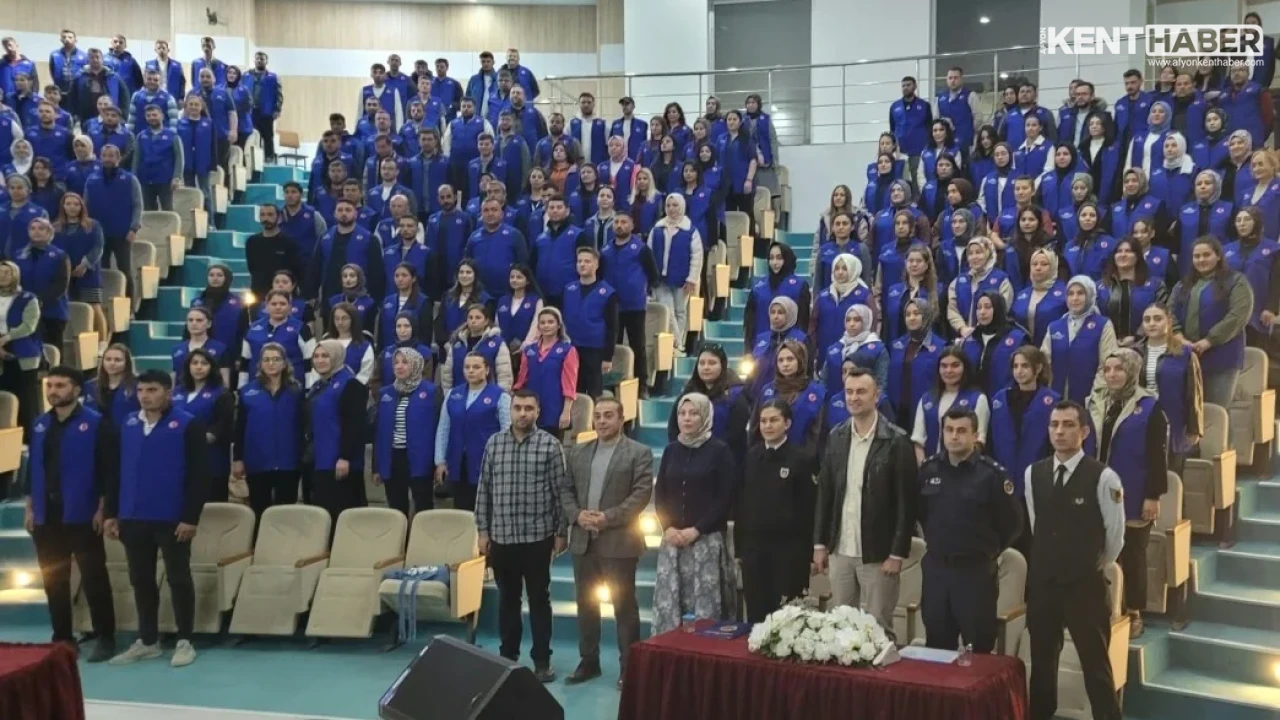 Afyonkarahisar'da Okul Bahçe Görevlilerine Yönelik Bilgilendirme ve Yelek Dağıtım Töreni gerçekleştirilecek - Detay Görsel 3