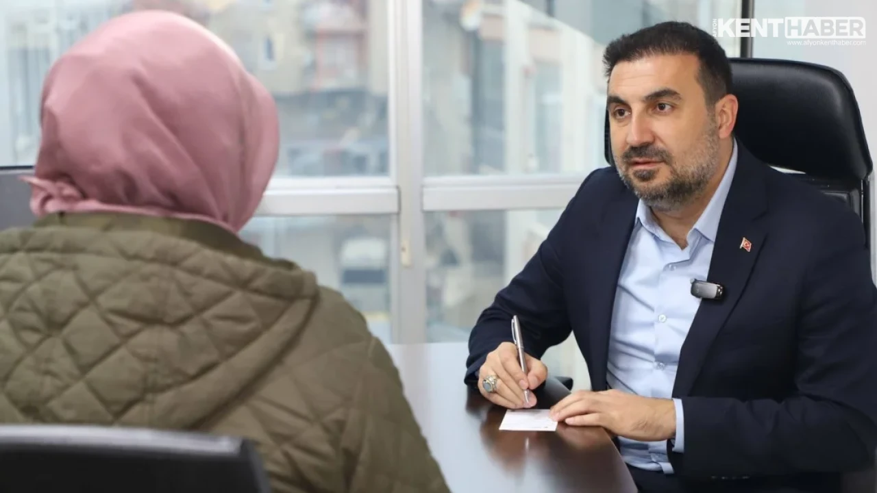 AK Parti Afyonkarahisar İl Başkanlığı'nda Vatandaş Buluşmaları ve İstişareler Sürüyor - Detay Görsel 1