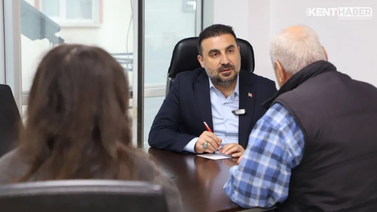 AK Parti Afyonkarahisar İl Başkanlığı'nda Vatandaş Buluşmaları ve İstişareler Sürüyor - Detay Görsel 2