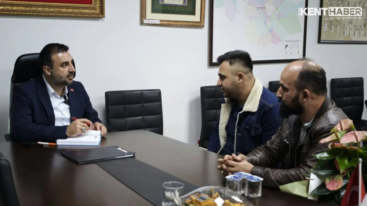 AK Parti Afyonkarahisar İl Başkanlığı'nda Halk Buluşmaları ve Ziyaret Yoğunluğu - Detay Görsel 4