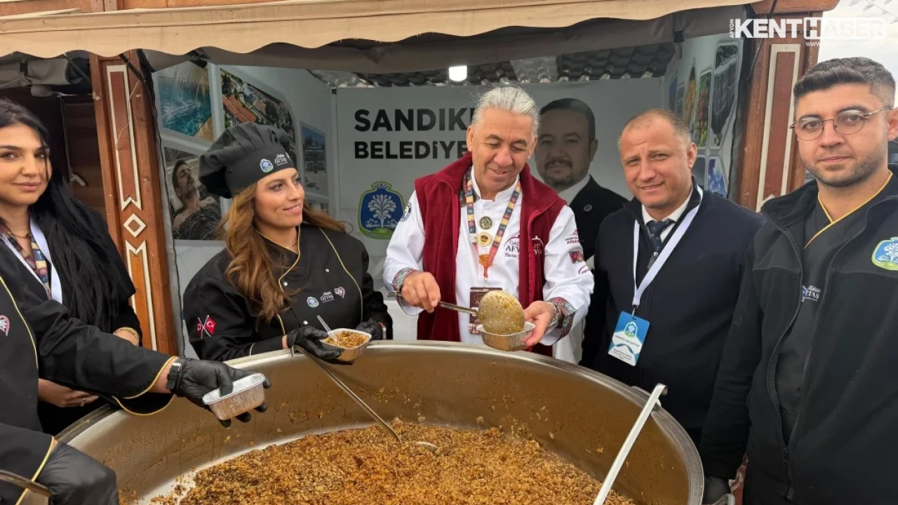 Sandıklı Belediyesi Uluslararası Gastro Afyon Festivali’nde Alacaş Yemeği Tanıttı - Detay Görsel 3