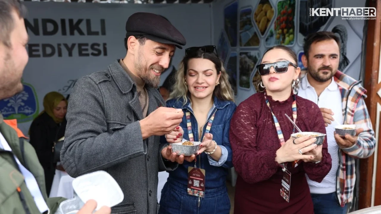 Sandıklı Belediyesi Uluslararası Gastro Afyon Festivali’nde Alacaş Yemeği Tanıttı - Detay Görsel 4