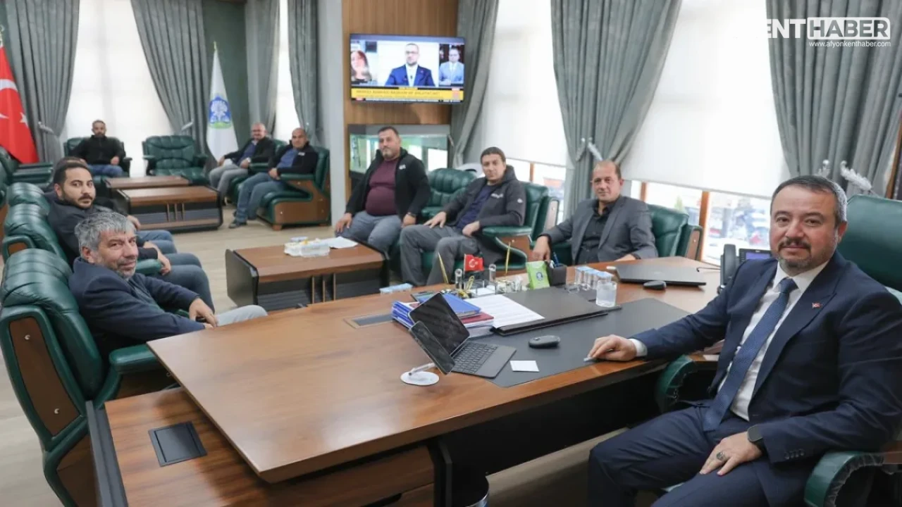 Sandıklı’da Esnaf ve Sanatkarlar Odasından Belediye Başkanı Öztaş’a Makam Ziyareti