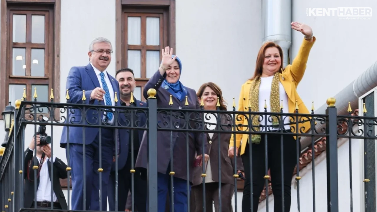 Afyonkarahisar Belediye Başkanı Burcu Köksal, AK Parti Heyetini Gastronomi Konağı'nda Ağırladı - Detay Görsel 1
