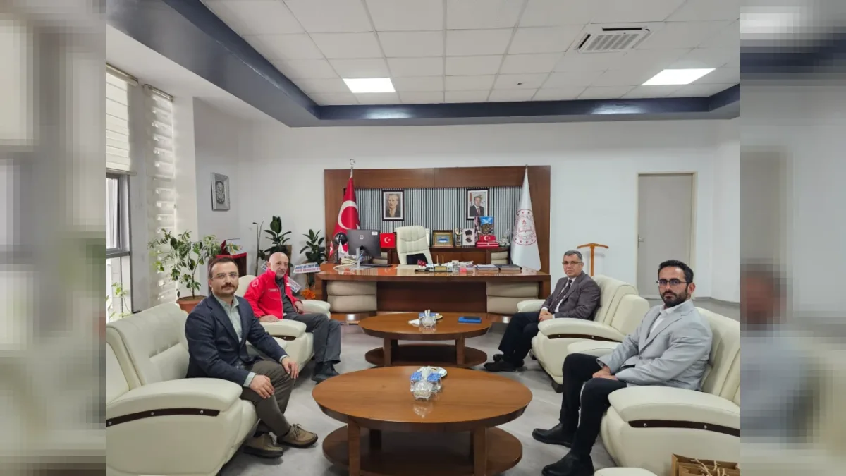 Türk Kızılay Batı Anadolu Bölge Kan Merkezi Müdürü Dr. Ali Mumcu’dan Afyonkarahisar’da Kurumsal Ziyaret