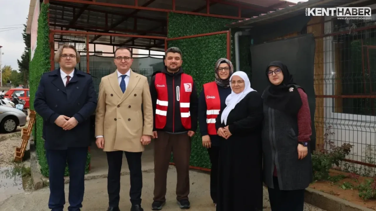 Türk Kızılay Derneği Dinar Temsilciliği tarafından ihtiyaç sahibi aileler yararına düzenlenen gıda kermesine Kaymakamımız…
