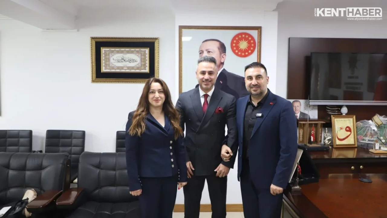 Türkiye Finans Şube Müdürü Şahin ve Çimen'den İl Başkanı Kavak'a Ziyaret - Detay Görsel 2