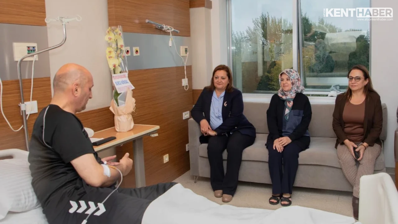Afyonkarahisar Belediye Başkanı Burcu Köksal'dan Dernek Başkanı İsmail Kumartaşlı'ya Ziyaret - Detay Görsel 2