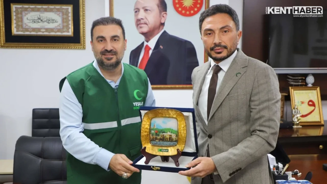 Yeşilay Afyonkarahisar Heyetinden AK Parti İl Başkanı Dr. Özgür Kavak'a Nazik Ziyaret - Detay Görsel 2